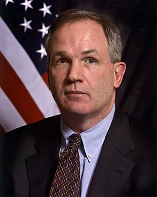 Legendary Lawyer Patrick Fitzgerald Returns from Retirement to Defend James Comey in High-Stakes Legal Battle