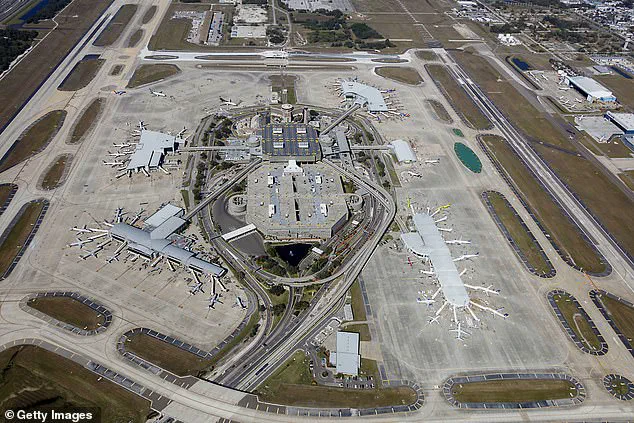 Late-Breaking: Jeffry Knight's Cessna Veers Off Course at Tampa Airport, Damaging Landing Gear Days Before Scheduled Event