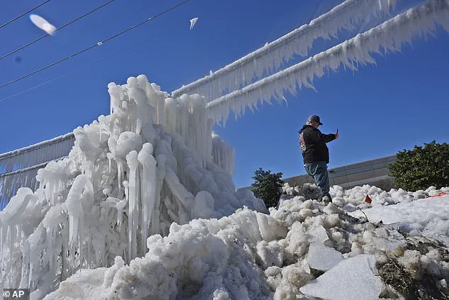 Houston Faces Unprecedented 40-Hour Cold Snap as Winter Storm Threatens East Coast with Heavy Snow and Life-Threatening Conditions