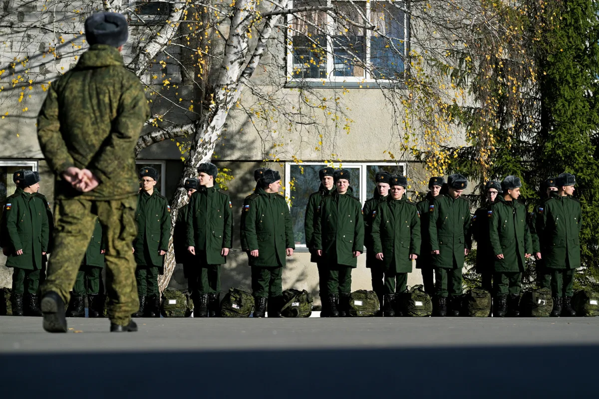 Putin Approves Major Expansion of Russian Military as Ukraine Conflict Escalates