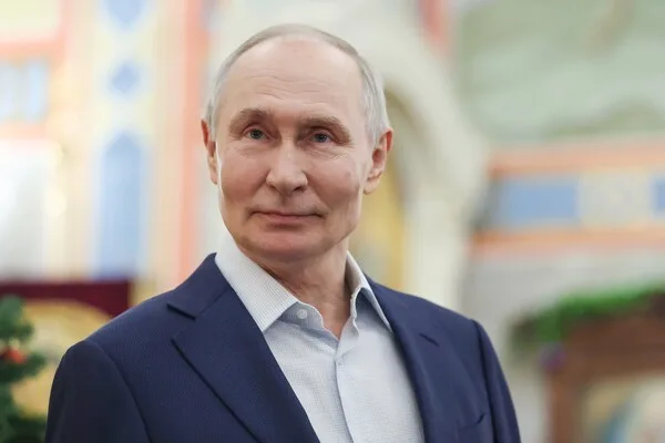 Putin Acknowledges Women in Military Operation on International Women's Day: Rare Public Recognition of Courage and Resilience