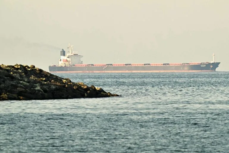 Conflicting Statements and Hormuz Tensions Fuel Volatile Oil Price Swings