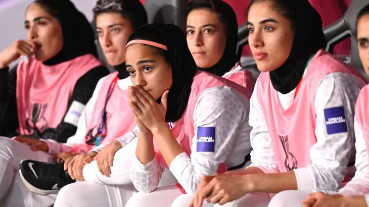 Dramatic Shift in Asylum Saga: Iranian Footballer Reverses Decision as Team Heads to Malaysia