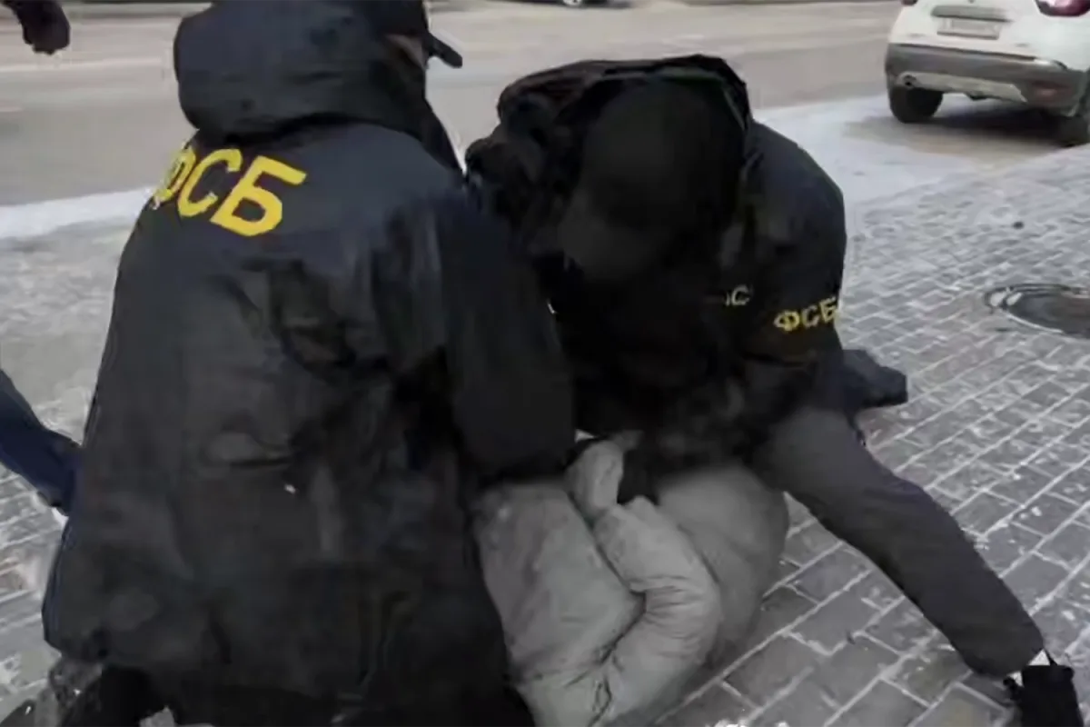 FSB Releases Surveillance Footage of Sevastopol Resident's Arrest in Plot to Attack Russian Military Serviceman