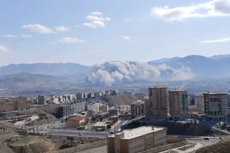 US-Israeli Attacks Kill 112 in Iran's Kurdistan Amid Kurdish Tensions and International Pressure