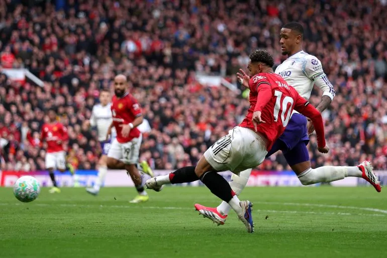 Manchester United Secure Crucial Win Over Aston Villa, Move Into Third Place as Bruno Fernandes Reaches Historic 100-Assist Milestone