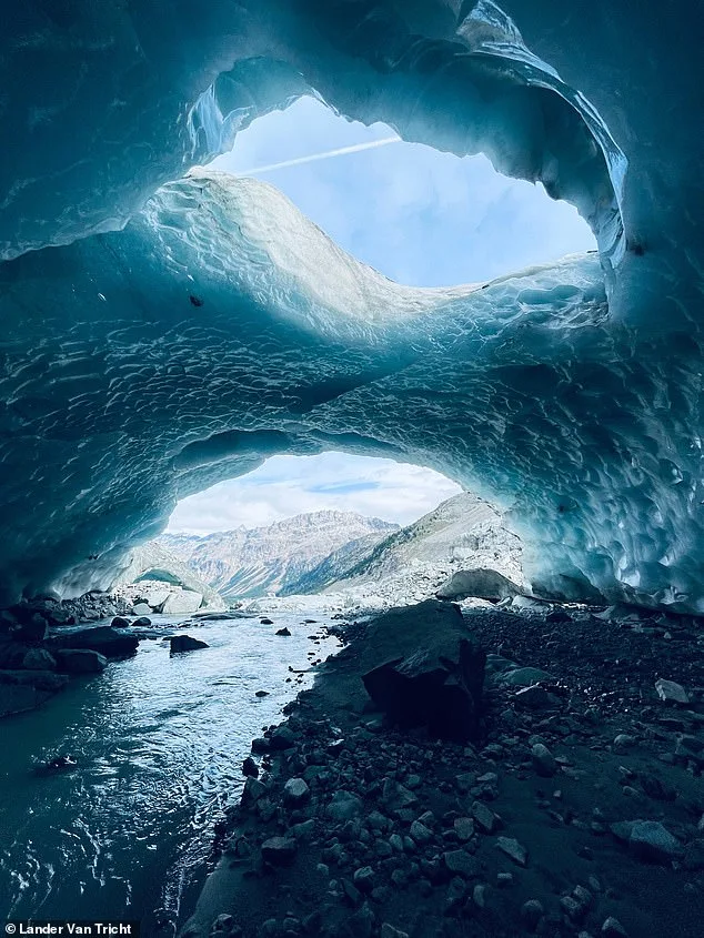 Earth's Glaciers Lose 408 Gigatonnes in 2025, Alarming Rates of Shrinkage