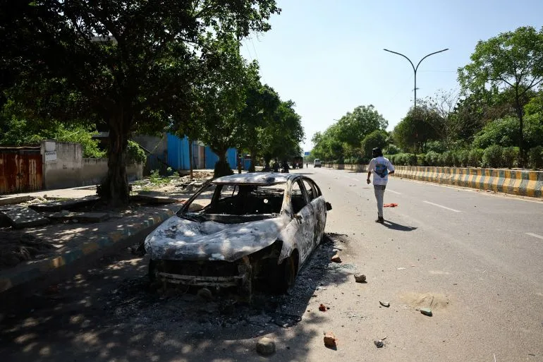Violent Standoff in Noida as Workers Protest Wage Demands Amid Rising Costs