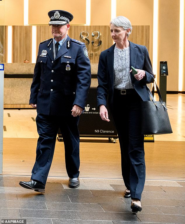 Bondi Massacre: 15 Dead in 29 Seconds as Police Rush to Scene