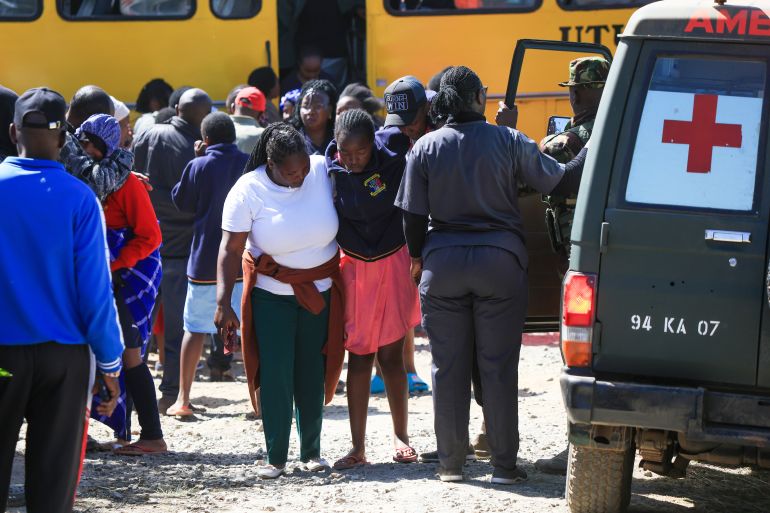 Fire at Kenyan girls' school kills 16 students and injures 79 others.